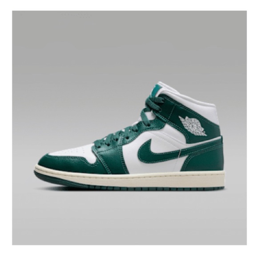 Nike Women’s Air Jordan 1 Mid